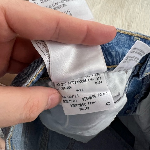 Levi's Size 28‎ Ribcage Cut Off Denim Jean Shorts - Picture 9 of 10